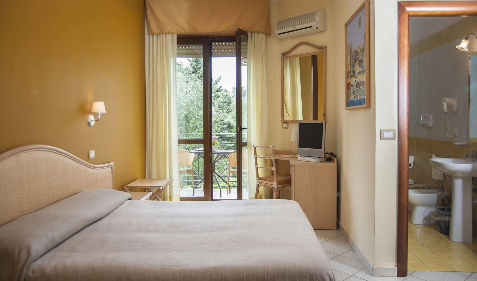 Hotel Orion Villammare Exterior photo