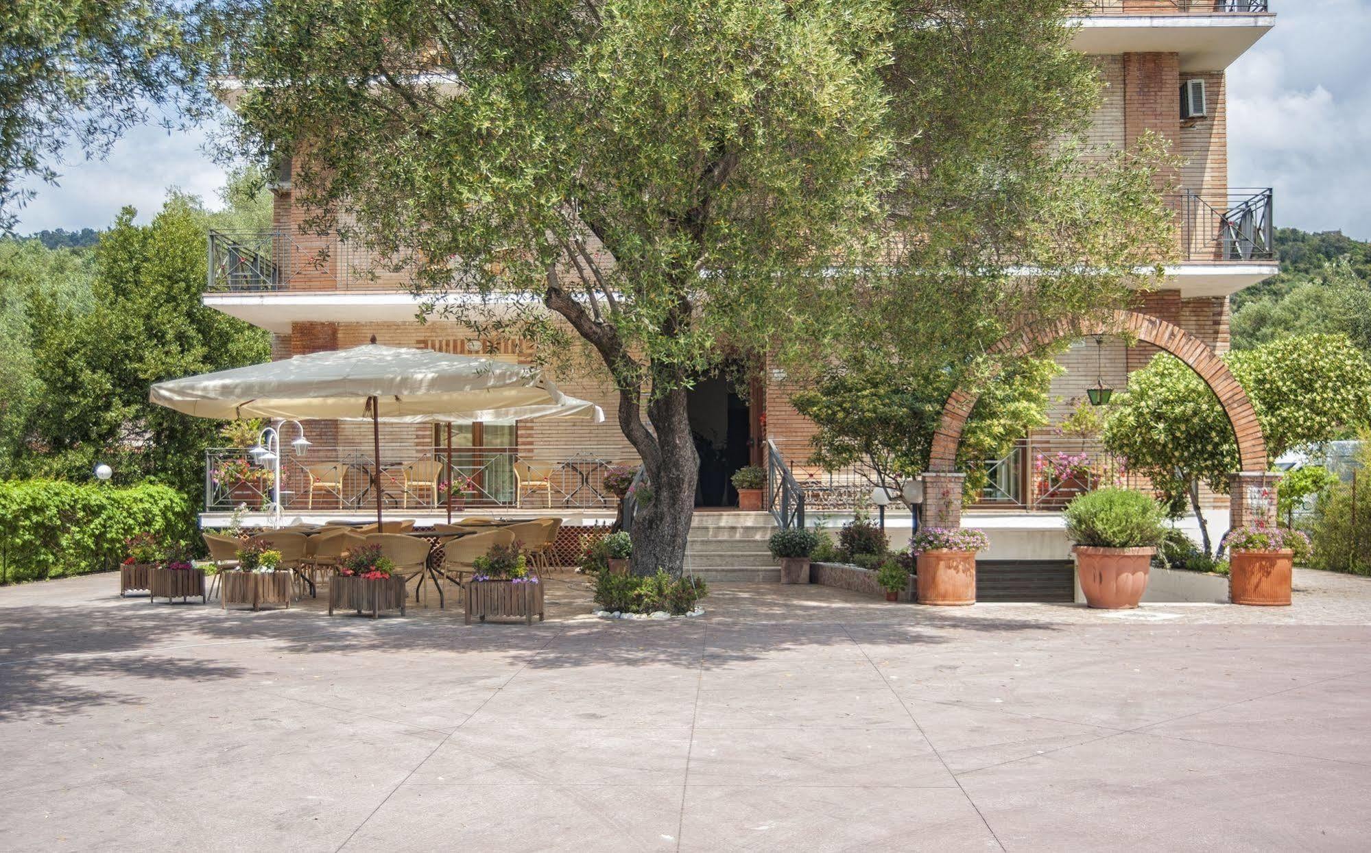 Hotel Orion Villammare Exterior photo